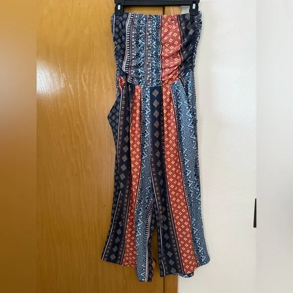 Women’s Wide Leg Strapless Jumper- Size M - Picture 2 of 7